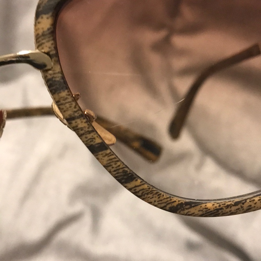 Glasses - Picture 2 of 2